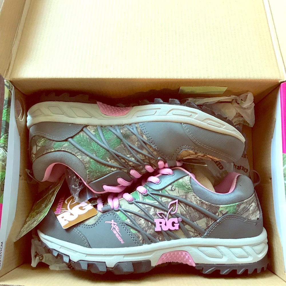 Realtree Women’s Hiking Tennis Shoes!